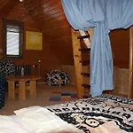 Lyhs Apartament *