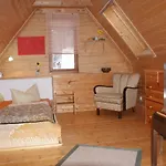 Lyhs Apartament *