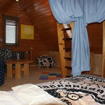 Lyhs Apartment *