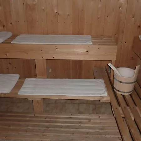 Lyhs Apartman *