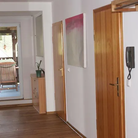 Apartment Lyhs *